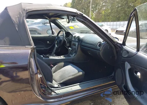 2004 Mazda Mx-5 Miata Cloth from USA, damaged, VIN JM1NB353940404103